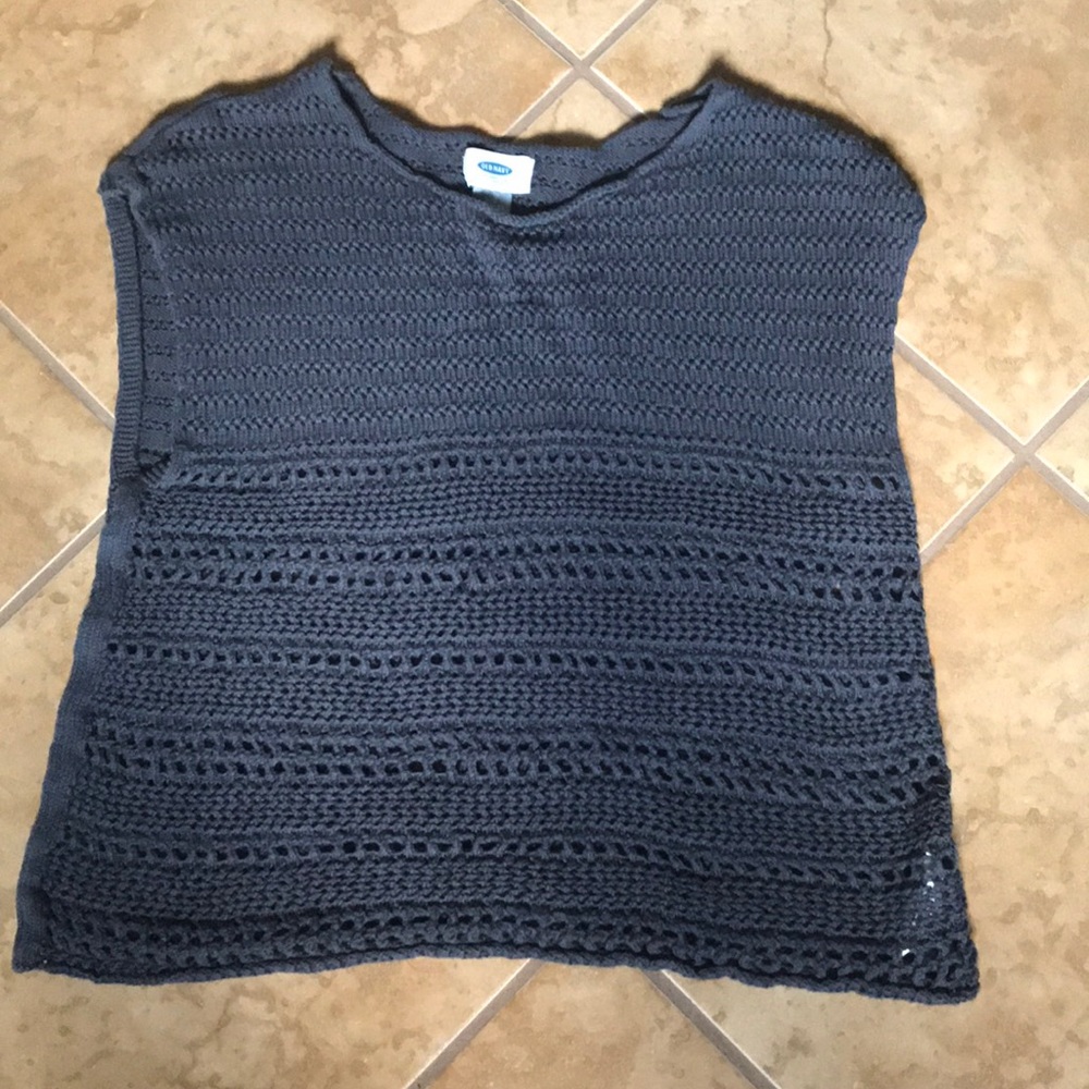💥 Old Navy sleeveless sweater.